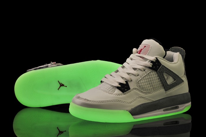 Nike Air Jordan IV 4 rougeoyant retro Femmes chaussures en vente blanc gris (1)